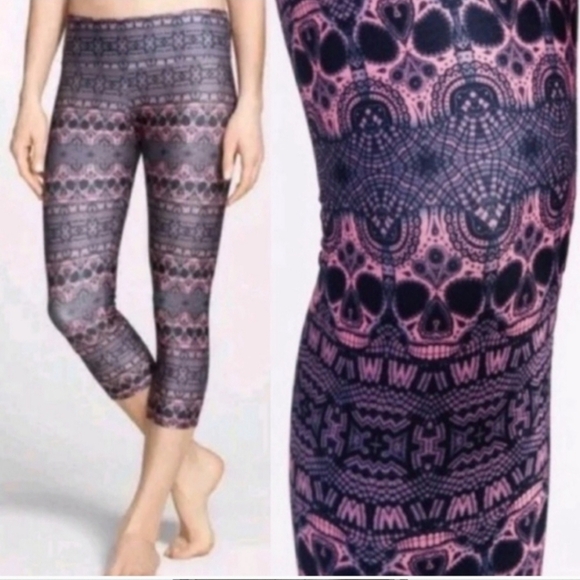 Onzie Sugar Skull Cropped Leggings - Picture 1 of 7